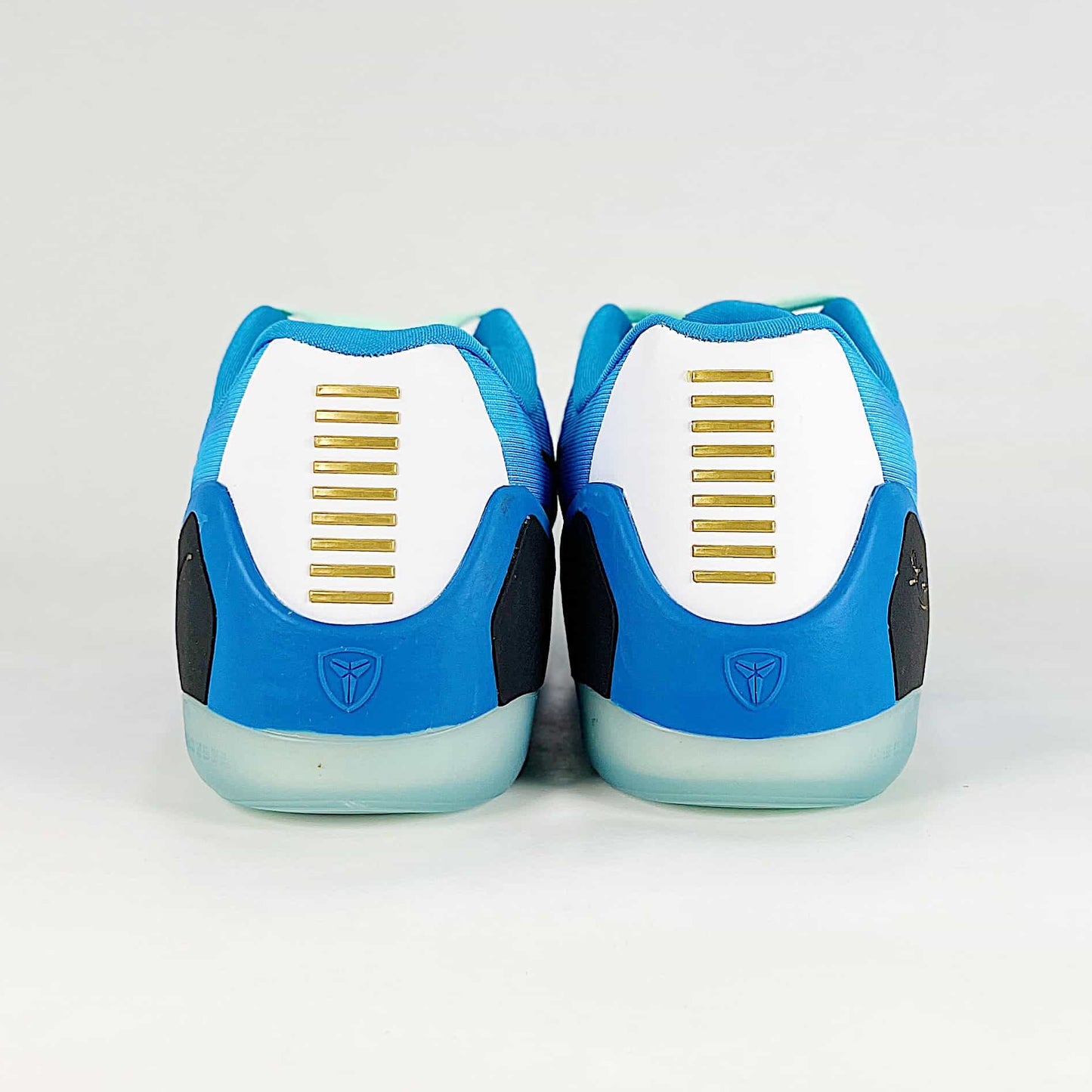 Nike Kobe 9 EM Low Sneakers