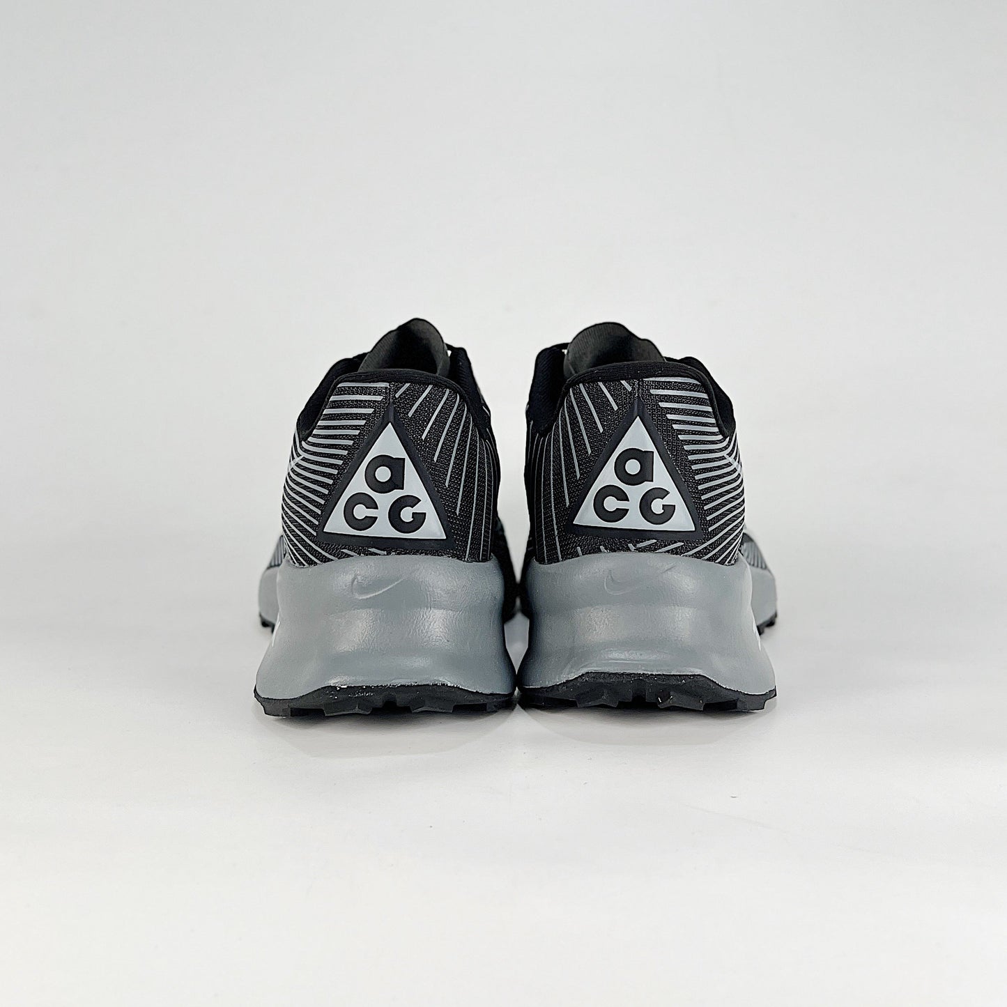 Nike ACG Ultrafly Trail-Racing Shoes “Black & Photon Dust”