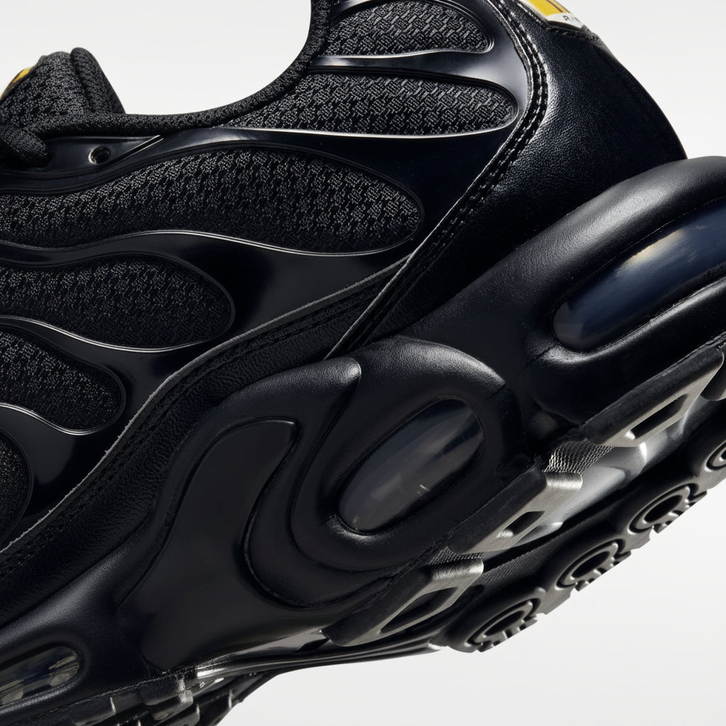 Nike Air Max Plus "Triple Black" Sneakers