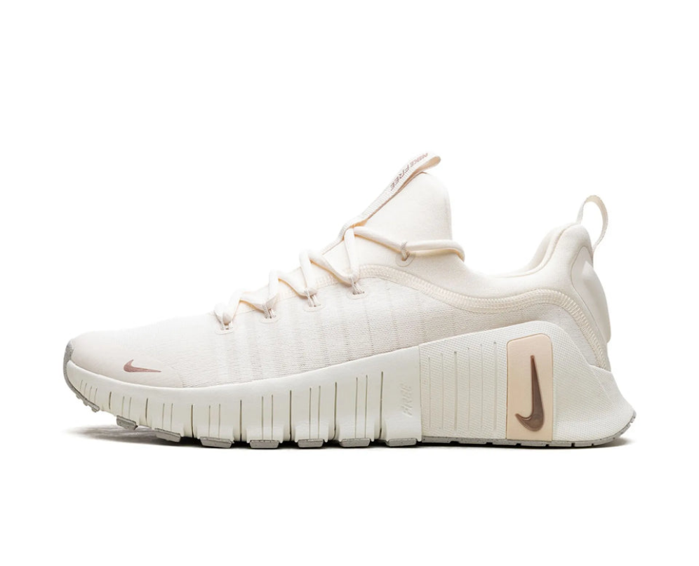 Nike's Free Metcon 5 “Creme” Sneakers Prestige Stride