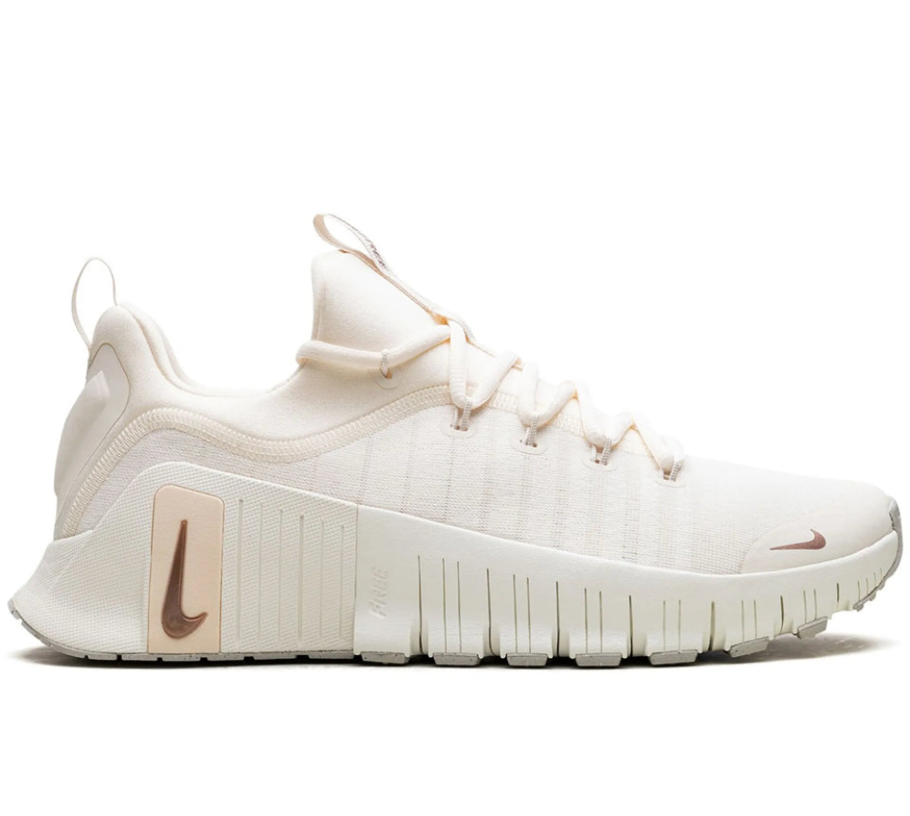 Nike's Free Metcon 5 “Creme” Sneakers Prestige Stride