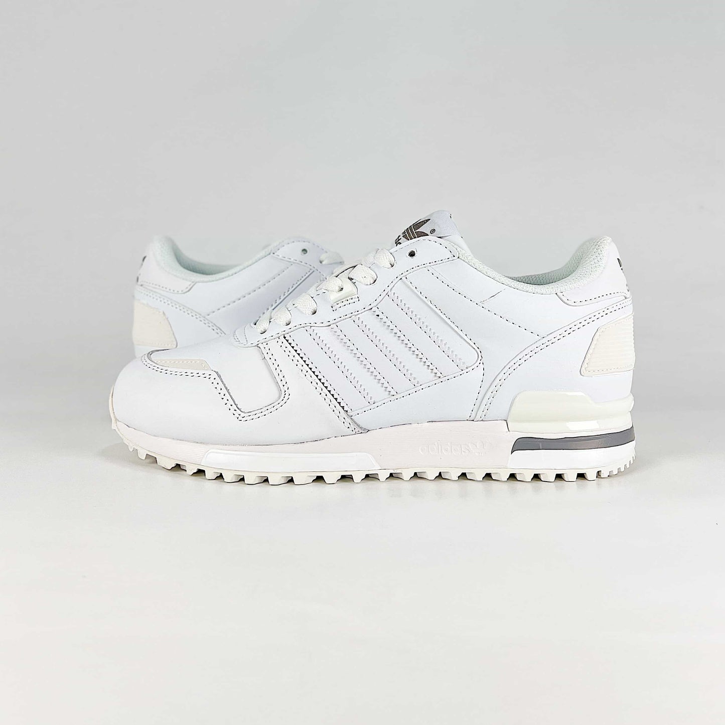 Adidas ZX 700 Sneakers