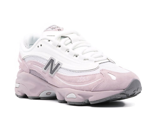 New Balance 1000 Pink Sneaker
