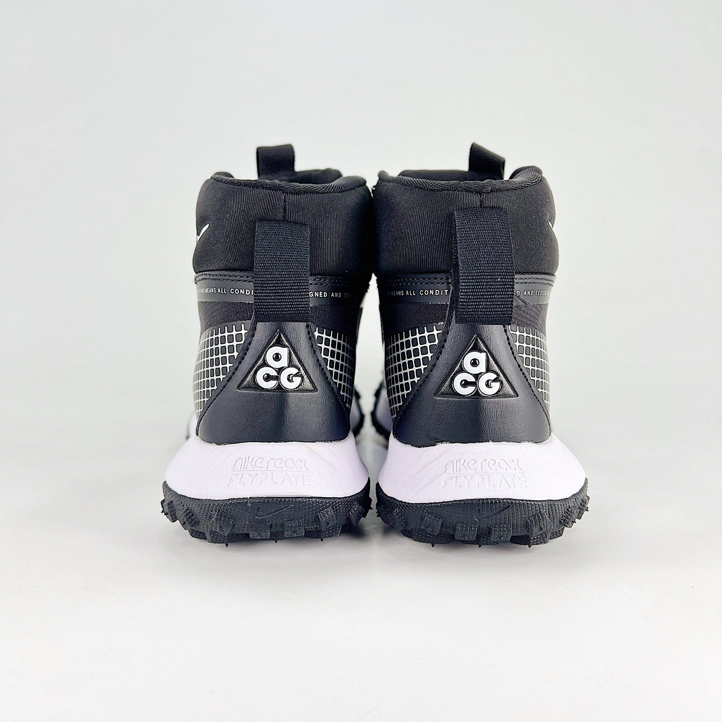 Nike ACG Mountain Fly Gore-Tex Sneakers