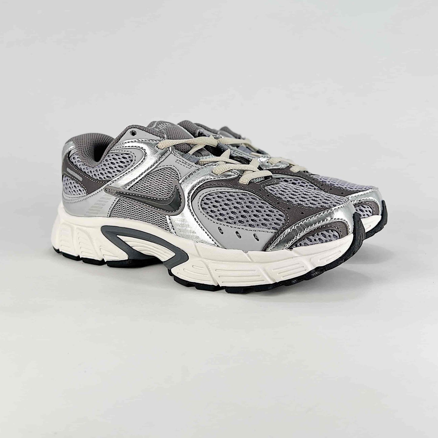 Nike V5 RNR Sneakers