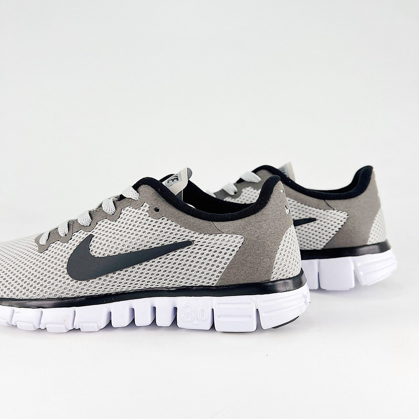 Nike Free 3.0 V2 Running Shoes