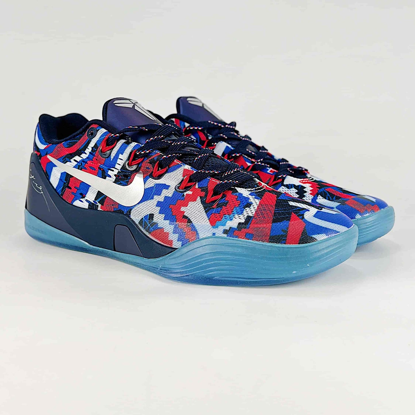 Nike Kobe 9 EM Low Sneakers