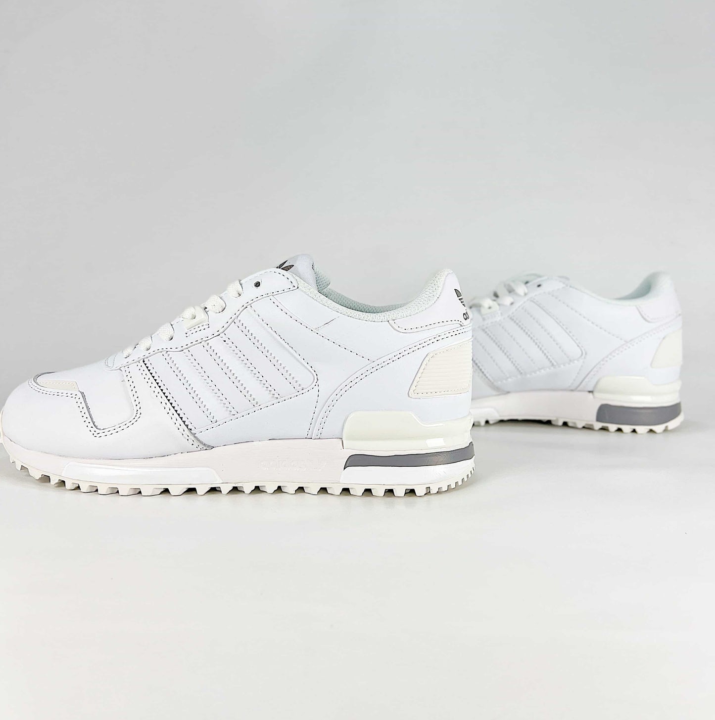 Adidas ZX 700 Sneakers