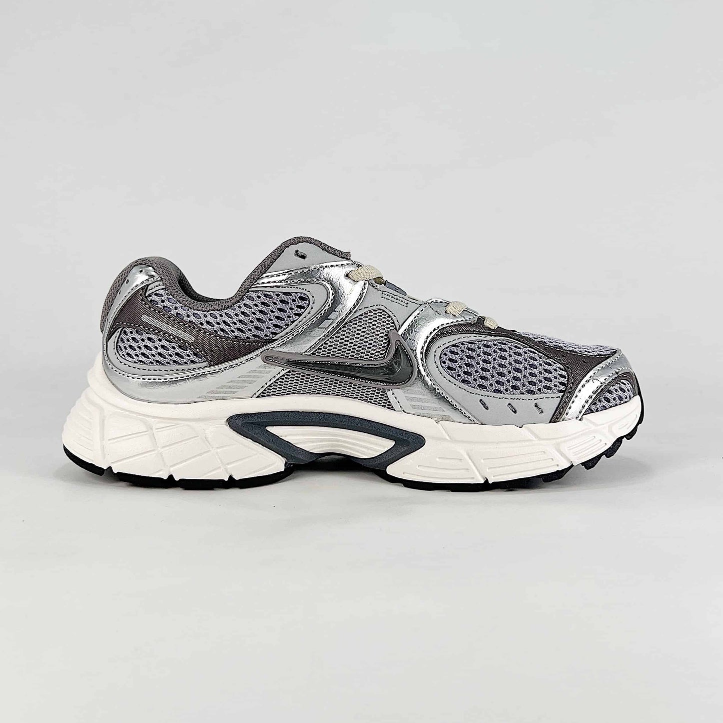 Nike V5 RNR Sneakers