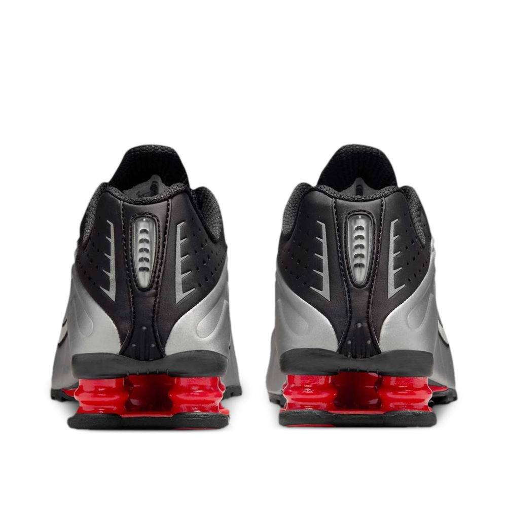 Nike Shox R4 “Black – Metallic Silver” Sneaker
