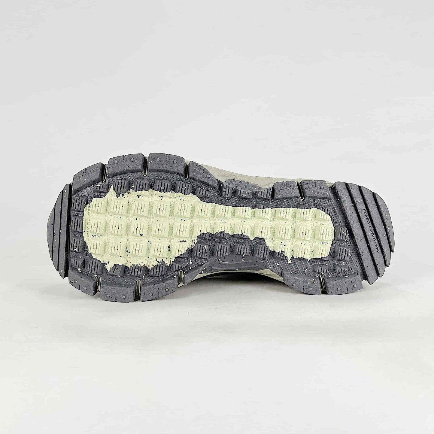 Nike Zoom Vomero Roam Sneakers