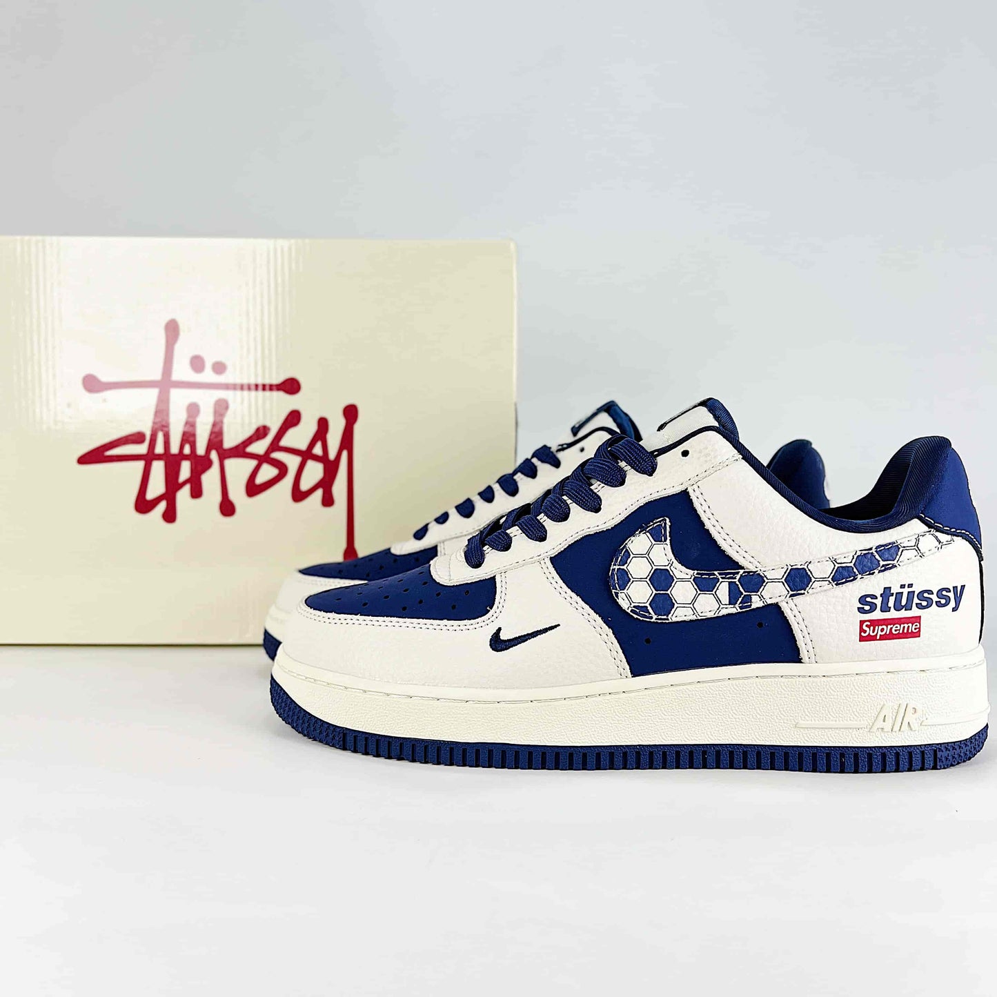 Nike Air Force 1 Sneakers