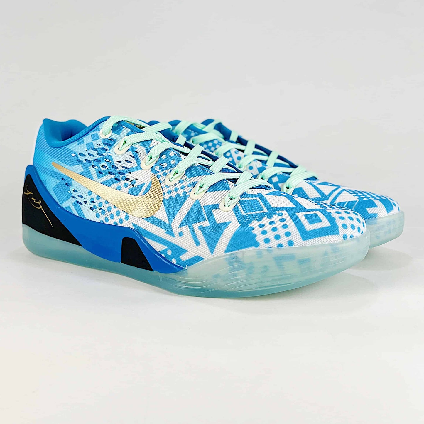 Nike Kobe 9 EM Low Sneakers