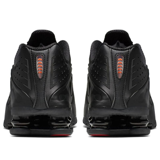 Nike Shox R4 “Triple- Black” Sneaker