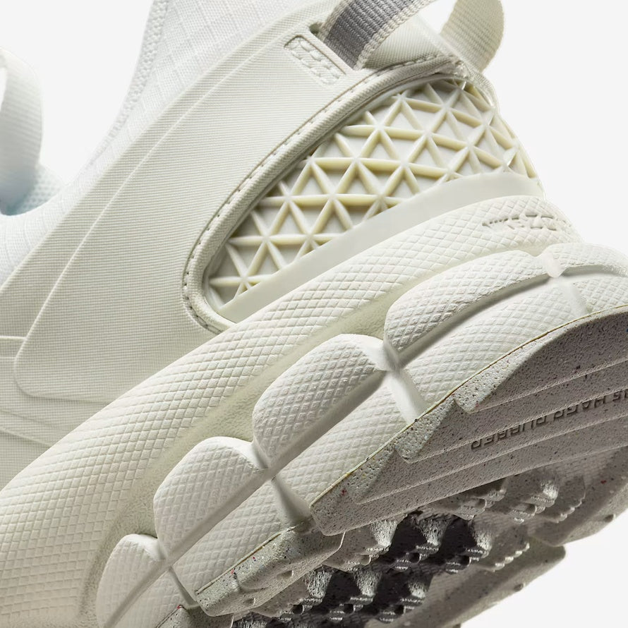 Nike Zoom Vomero Roam White Sneakers