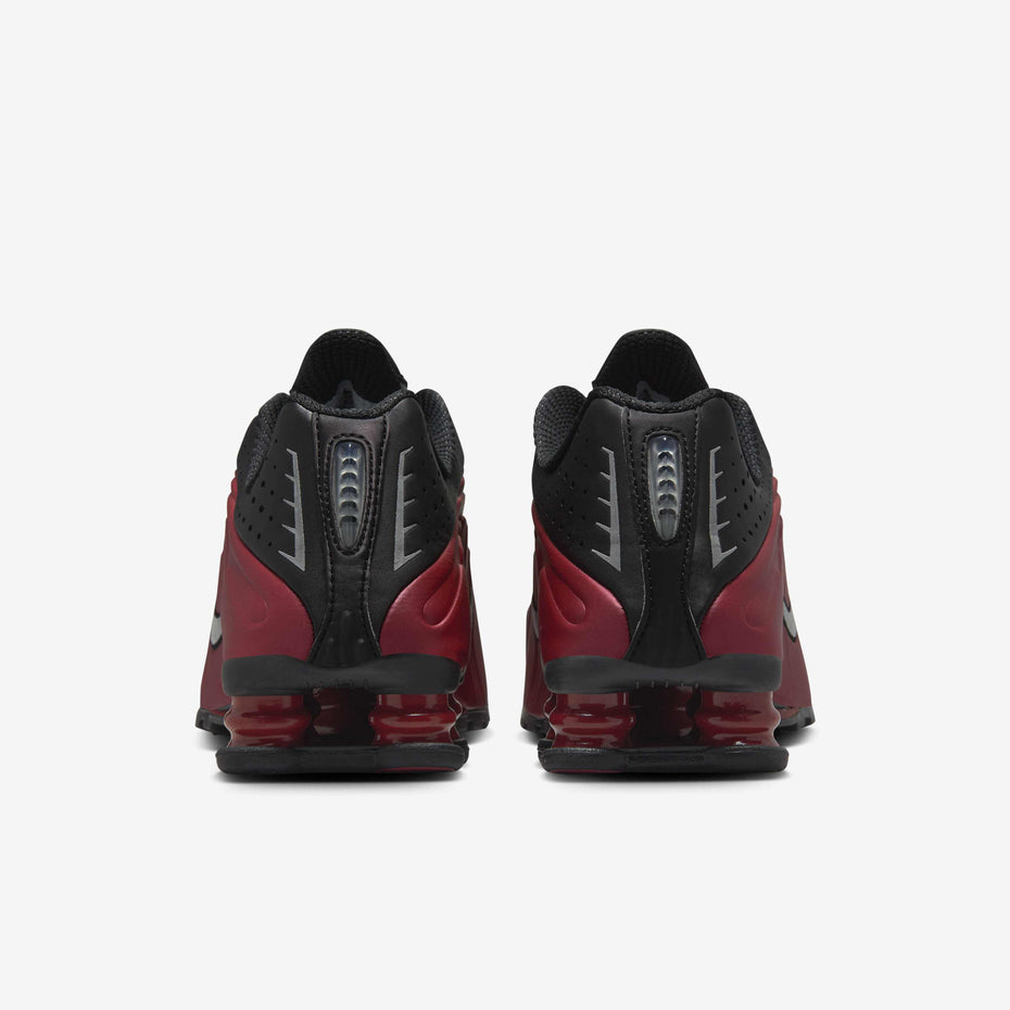 Nike Women's Shox R4 "Black/Metallic Silver/Team Red"