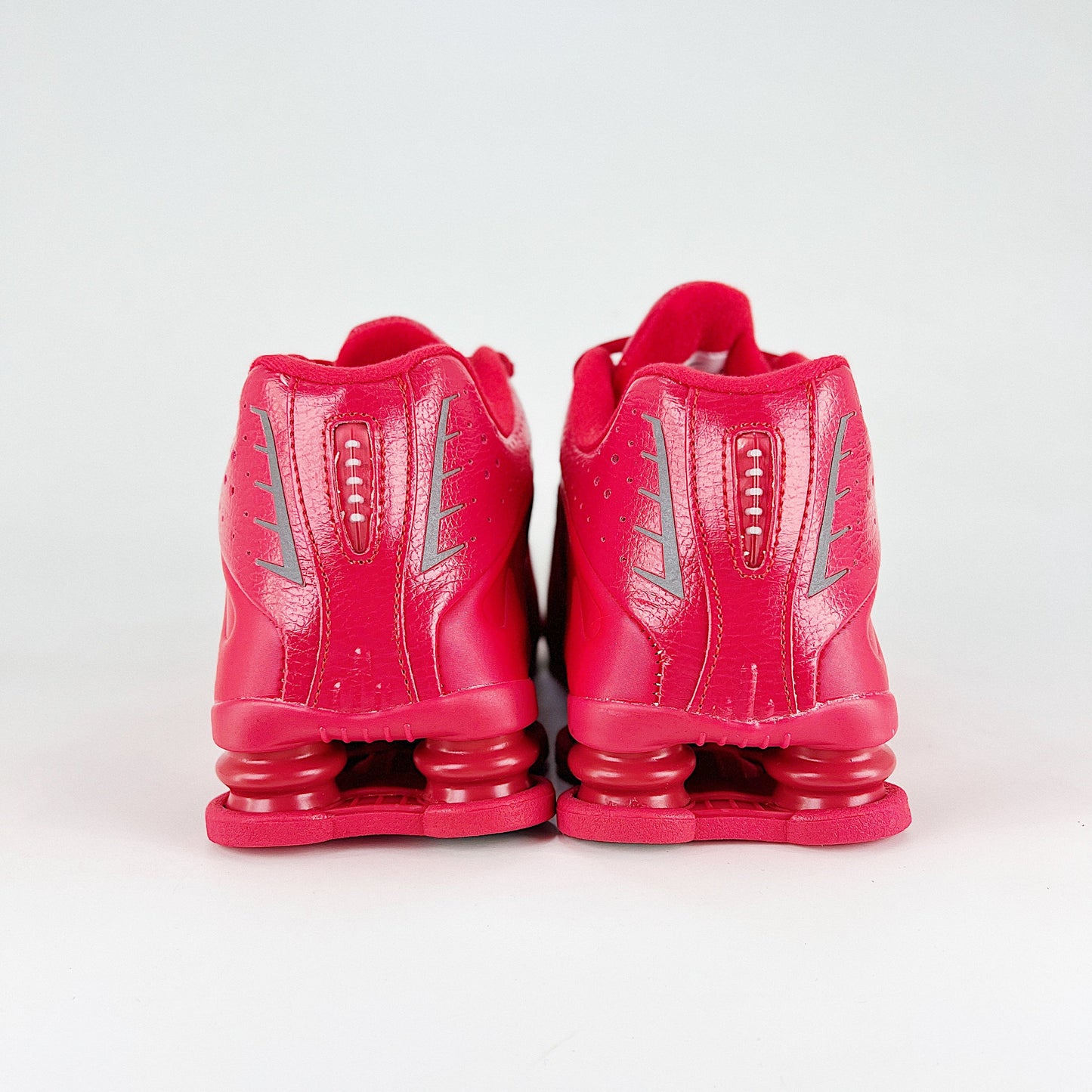Nike Shox R4 Sneakers