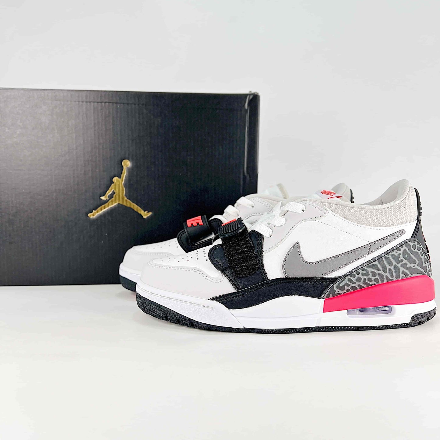 Nike Jordan Legacy 312 Low Sneakers