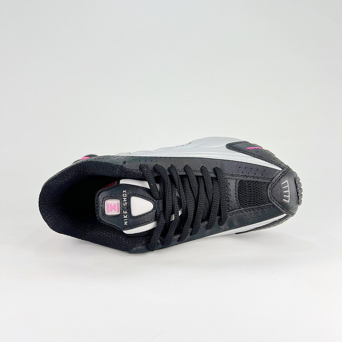 Nike Shox R4 Sneakers