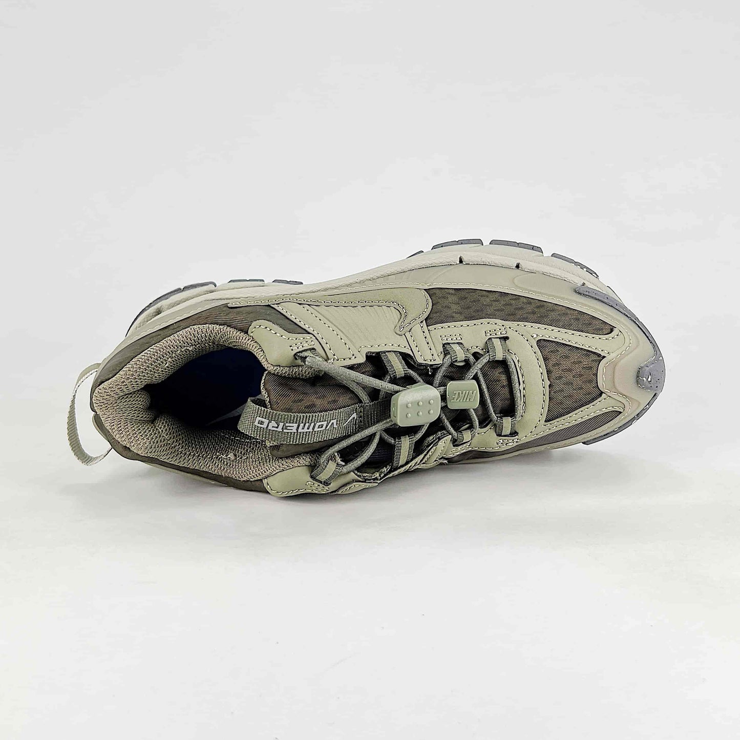 Nike Zoom Vomero Roam Sneakers