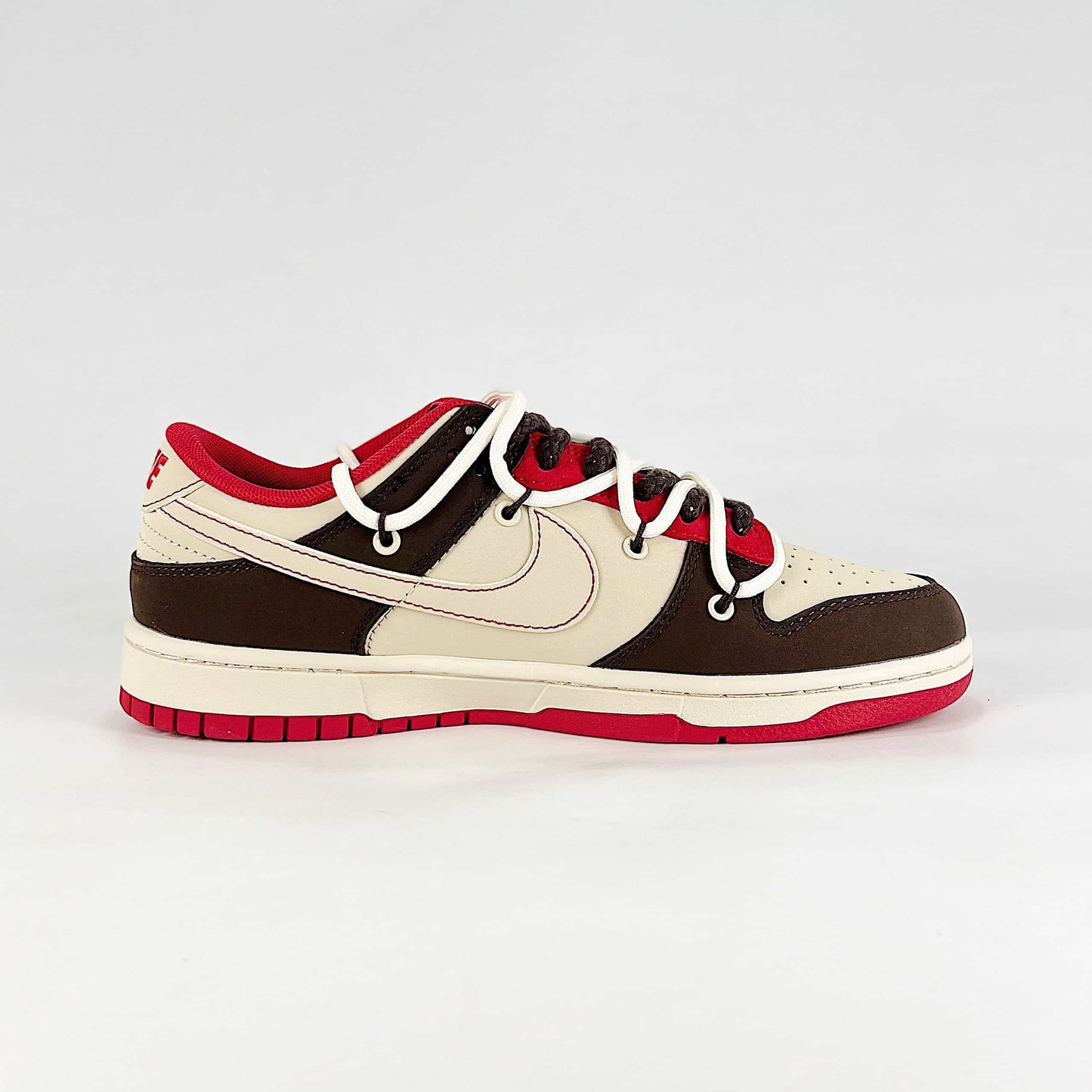 Nike SB Dunk Low Sneakers