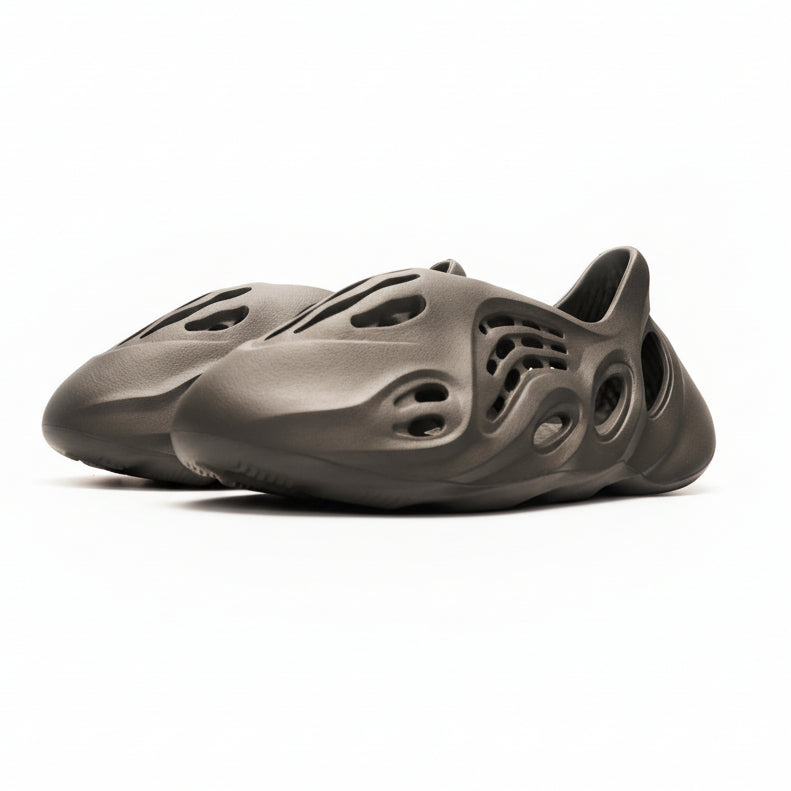 Adidas Yeezy Foam RNR Carbon