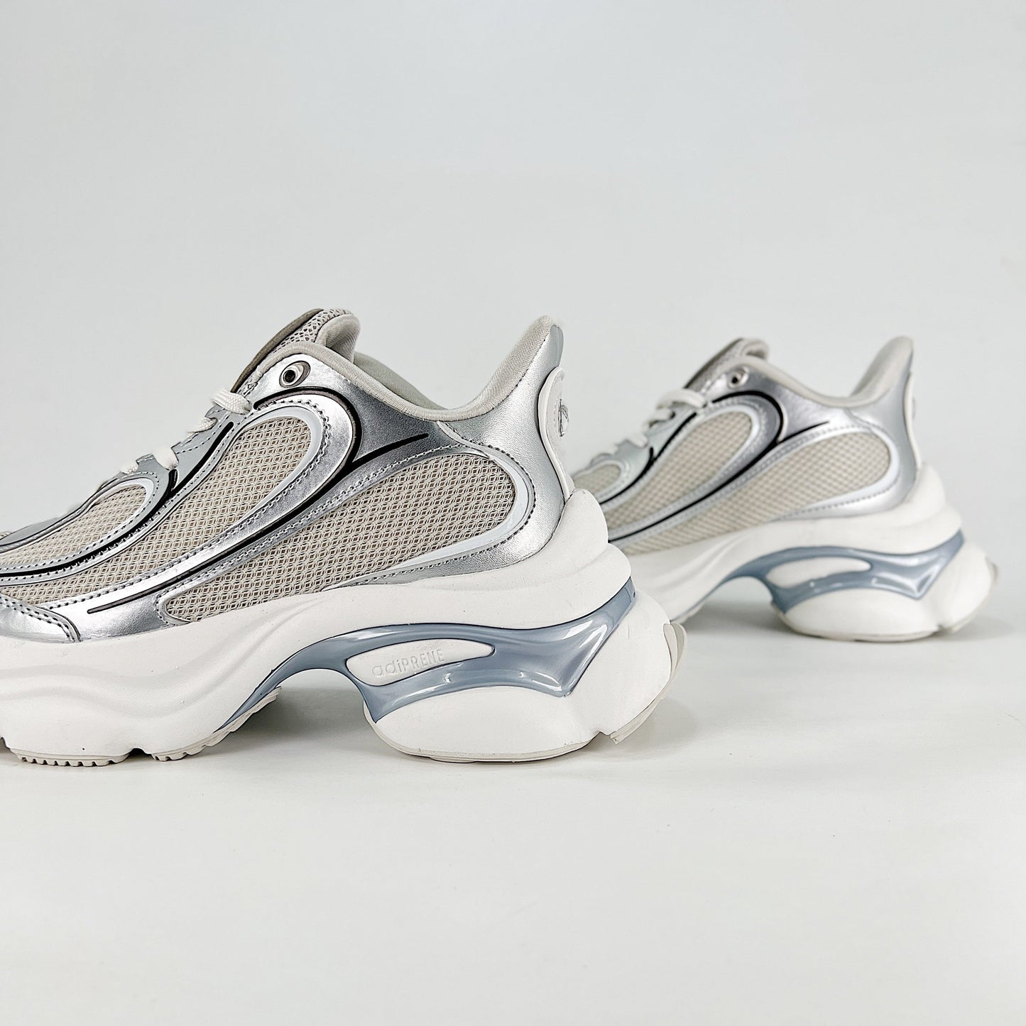Adidas Ozvenuz Sneakers
