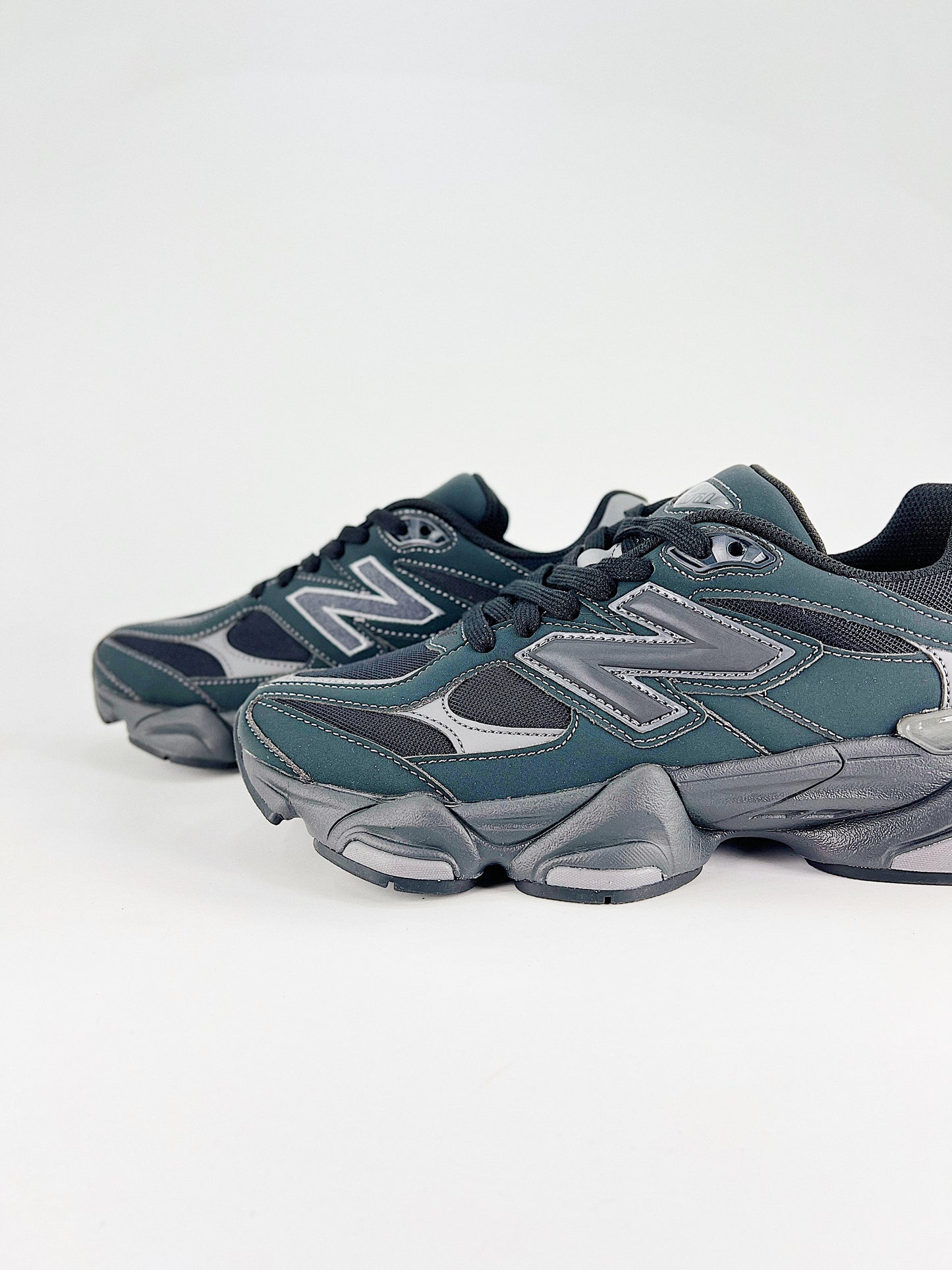 New Balance NB 9060 Sneakers