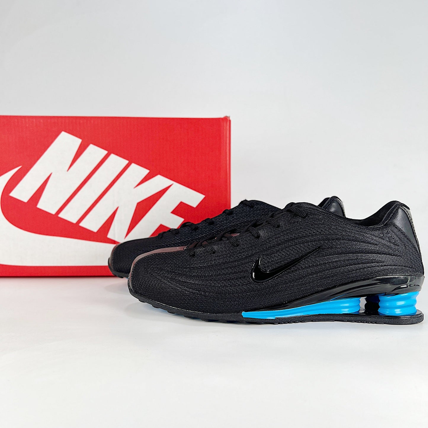 Nike Shox Z Sneakers