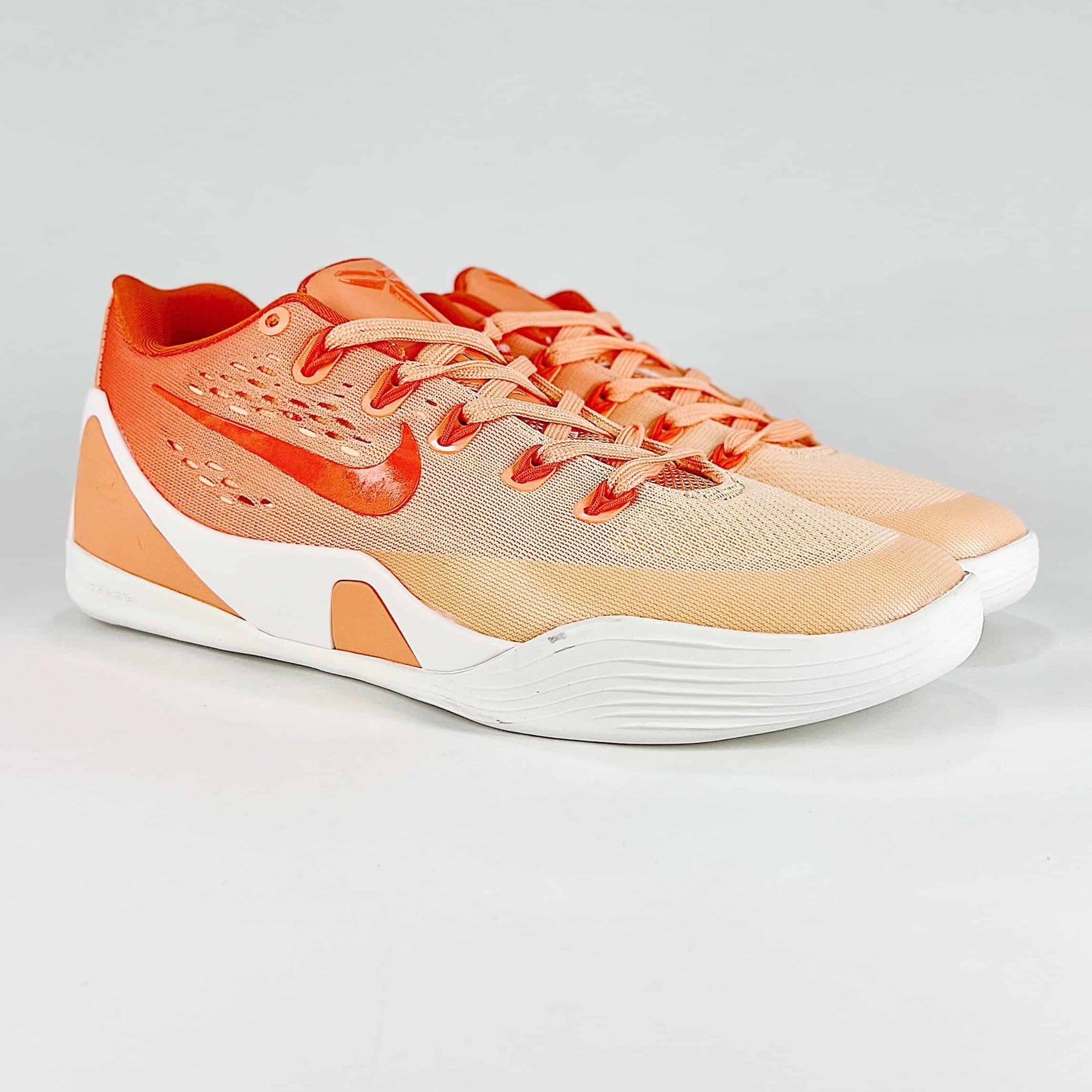 Nike Kobe 9 EM Low Sneakers
