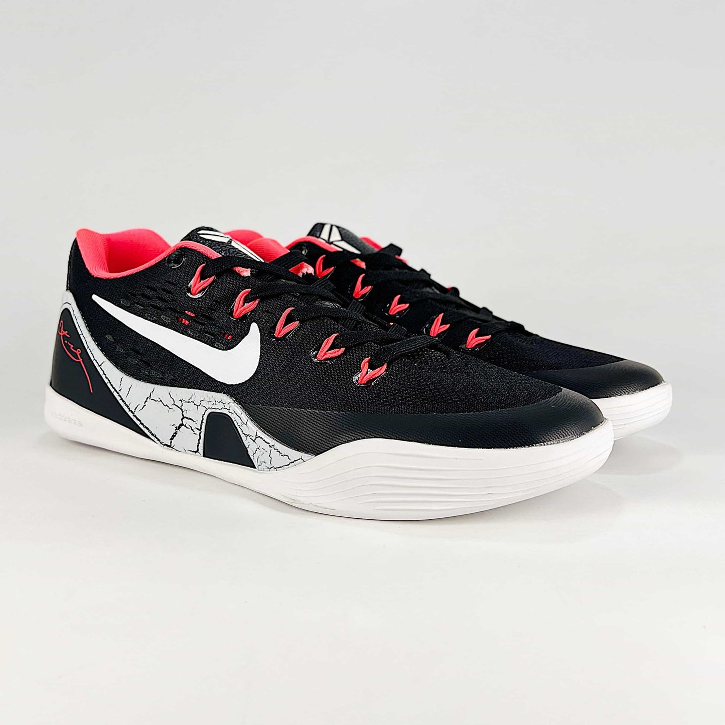 Nike Kobe 9 EM Low Sneakers