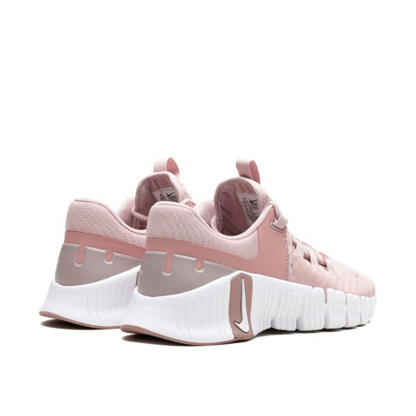 Nike Free Metcon 5 "Pink Oxford" Sneakers