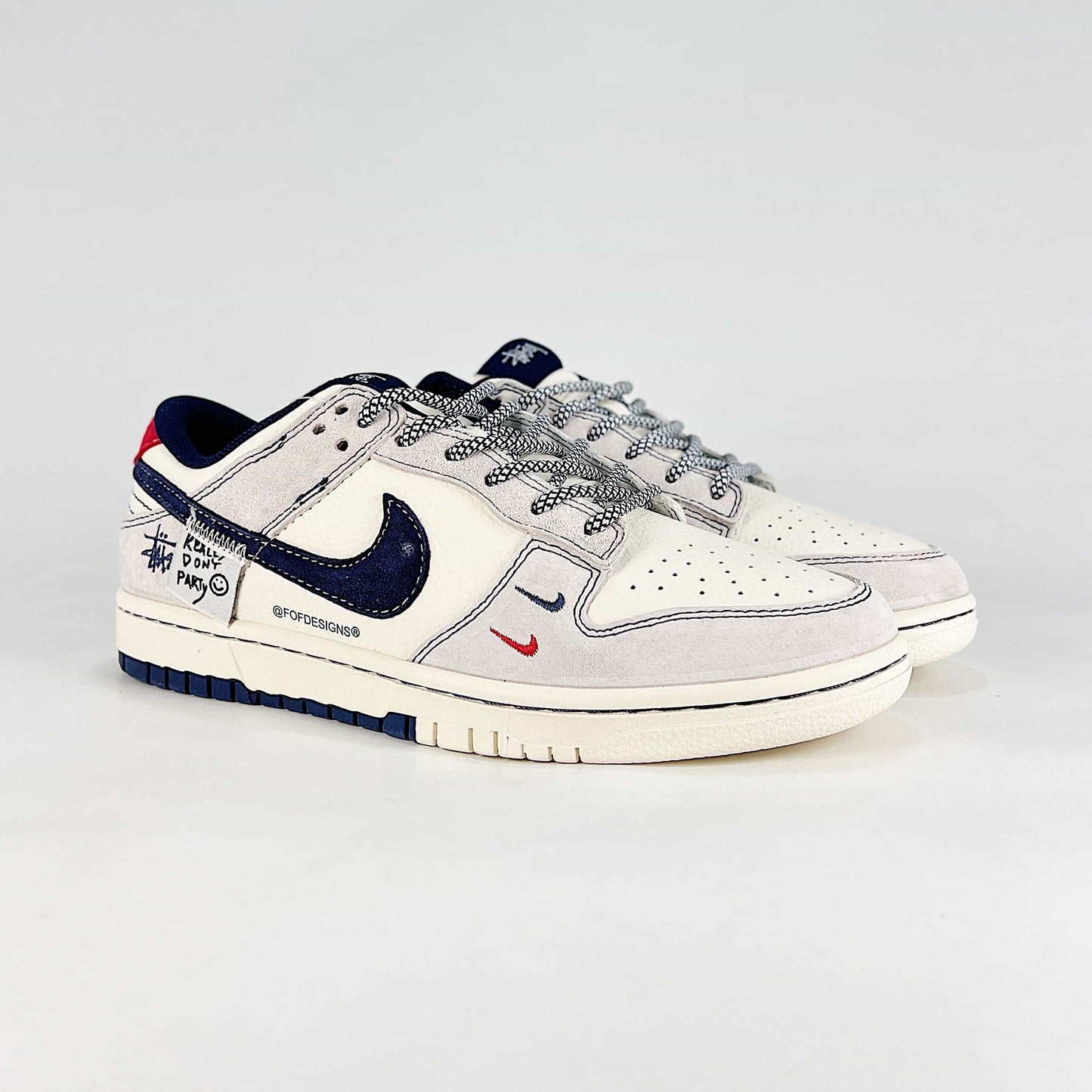 Nike SB Dunk Low Sneakers