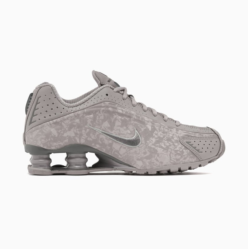 Nike Shox R4 Sneakers "College Grey/Flat Pewter"