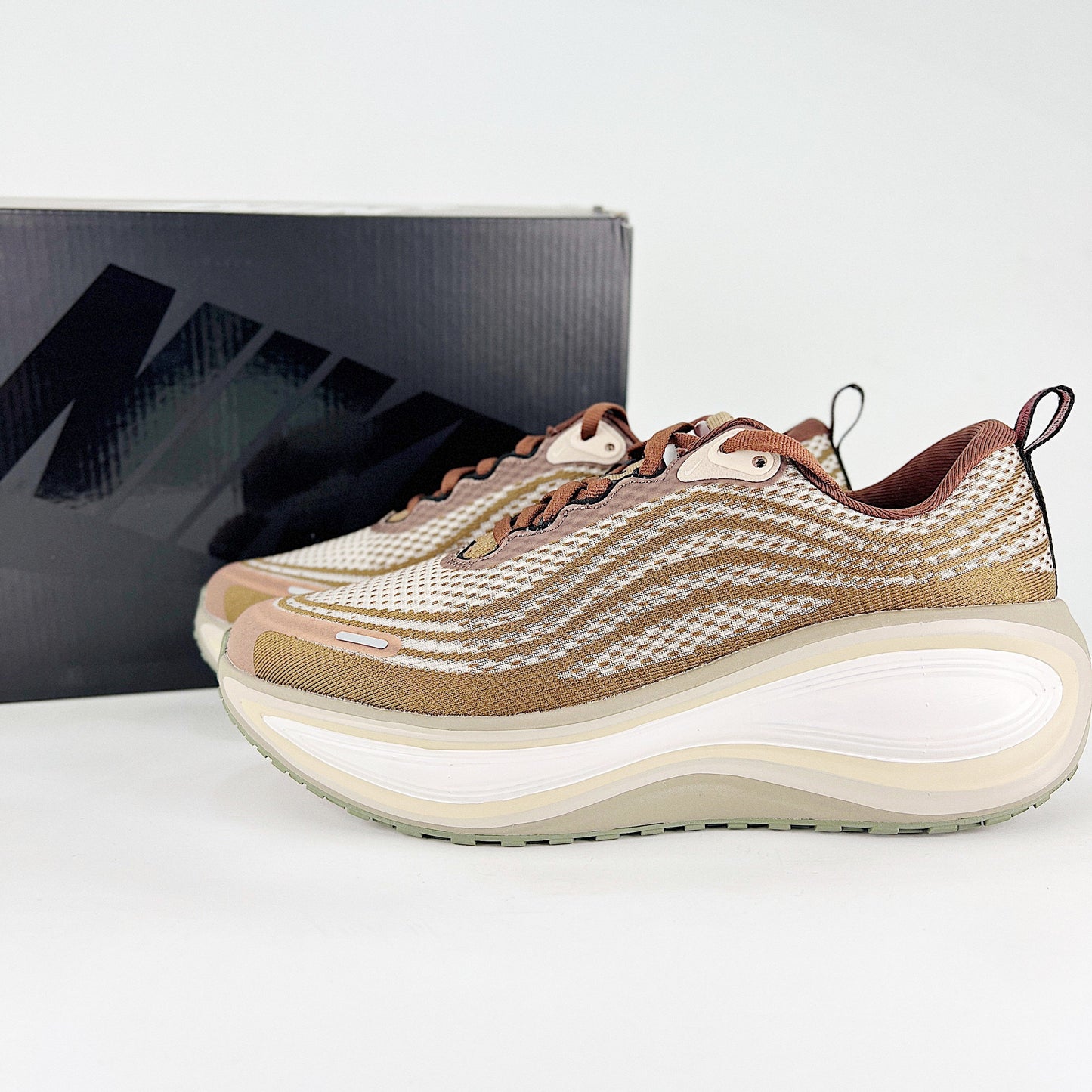 Nike Vomero Plus Sneakers
