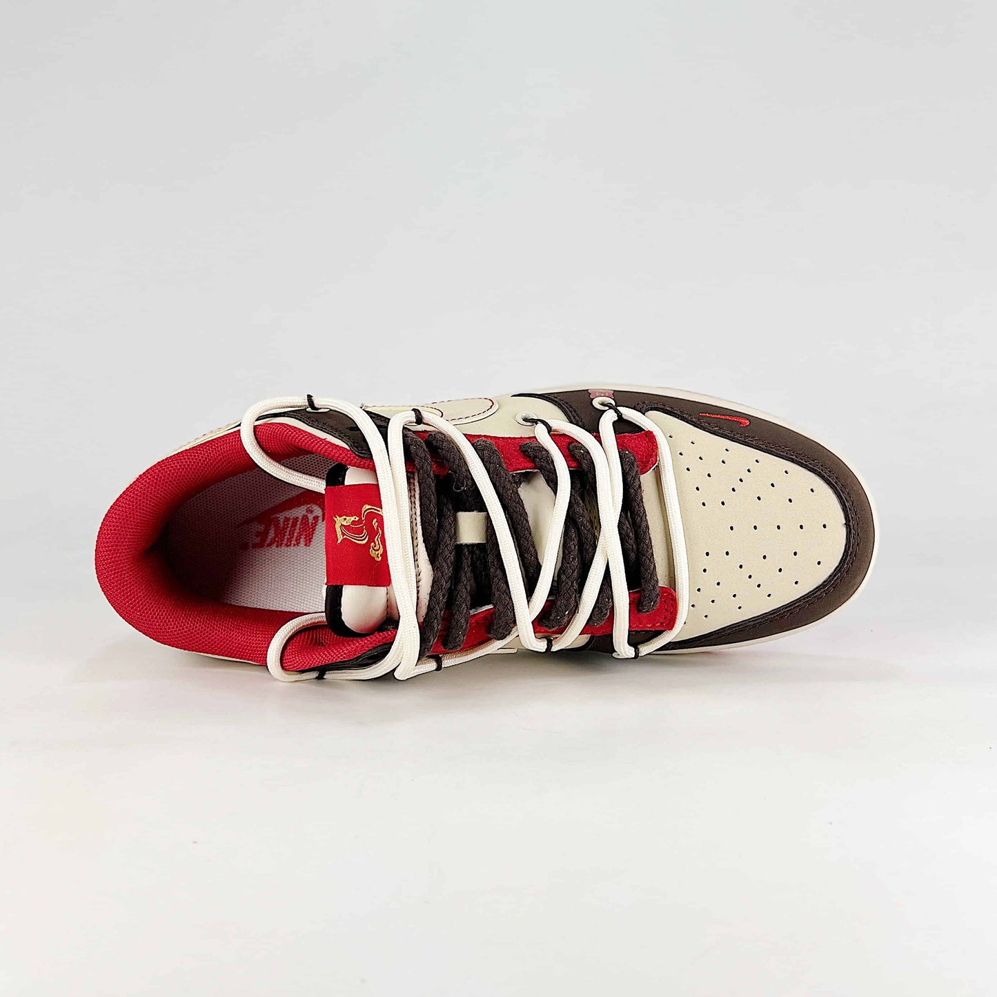 Nike SB Dunk Low Sneakers