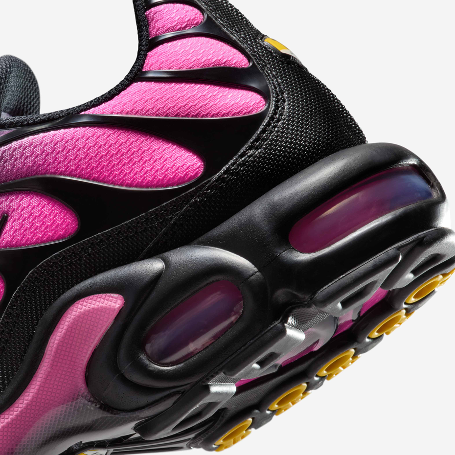 Nike Air Max Plus Shoe Black/Hyper Pink/Black