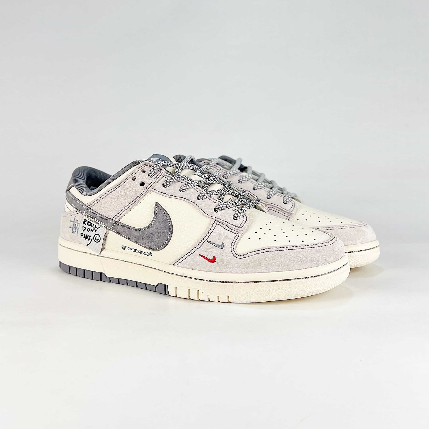 Nike SB Dunk Low Sneakers