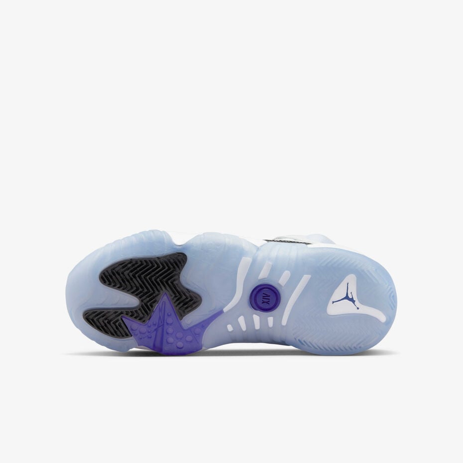 Jumpman Two Trey Older Kids' Shoes