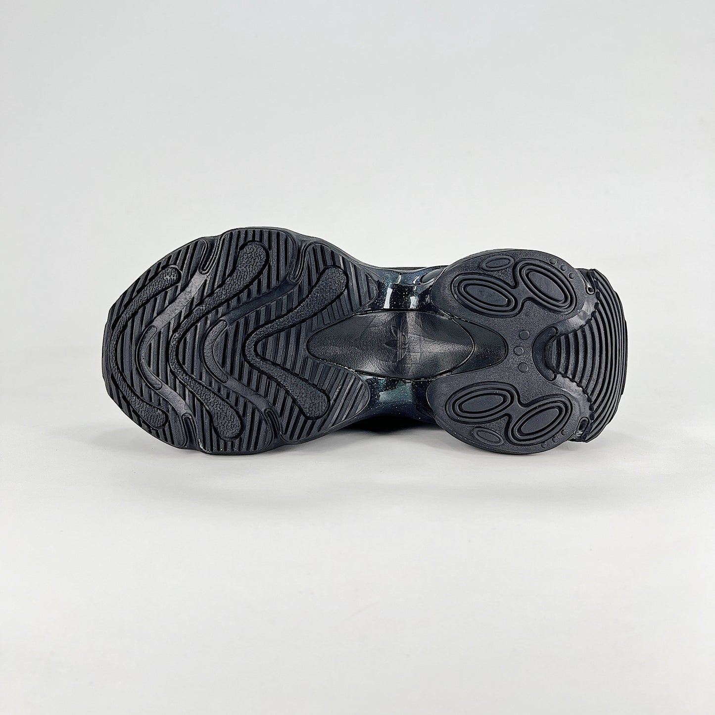 Adidas Ozvenuz Sneakers