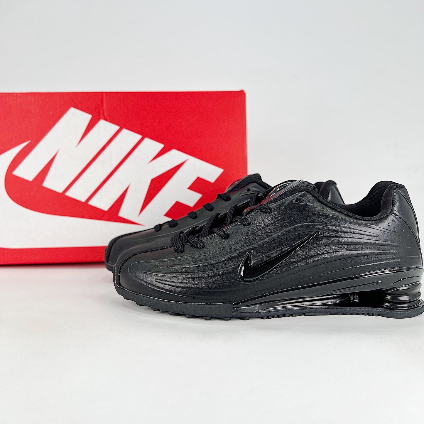 Nike Shox Z Sneakers