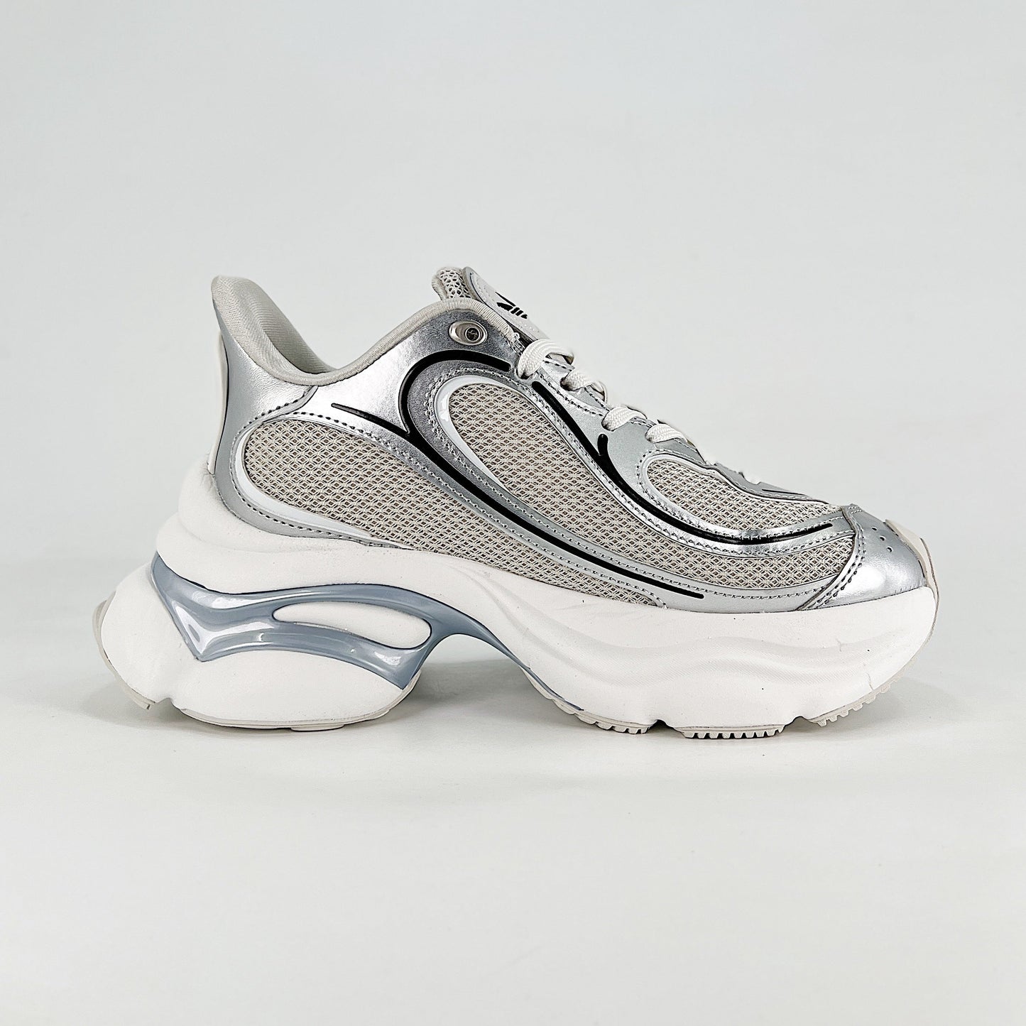 Adidas Ozvenuz Sneakers