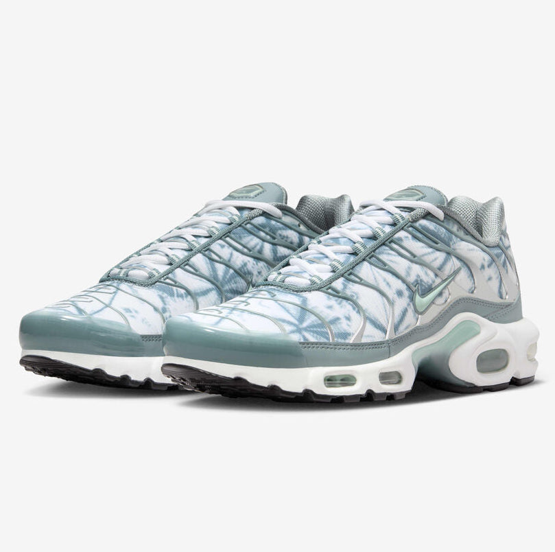 Nike Air Max Plus sneakers