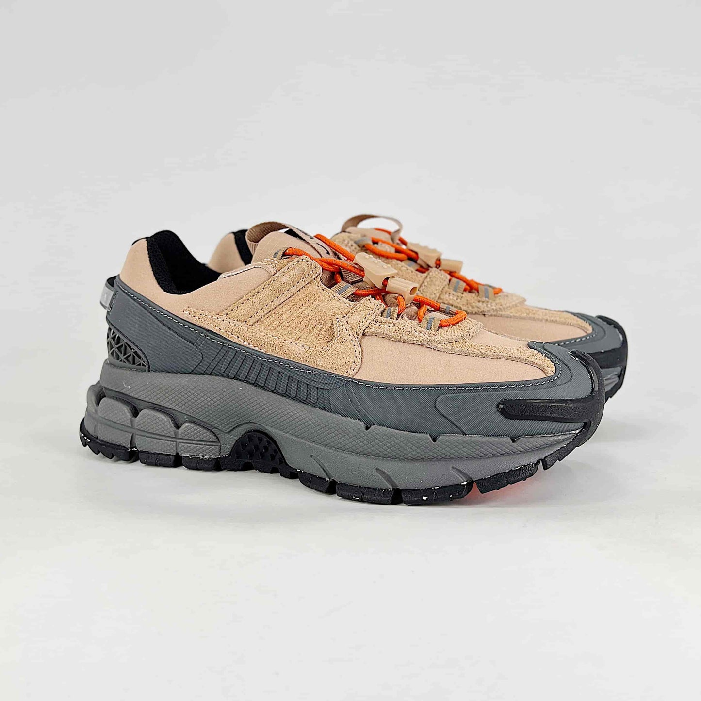 Nike Zoom Vomero Roam Sneakers