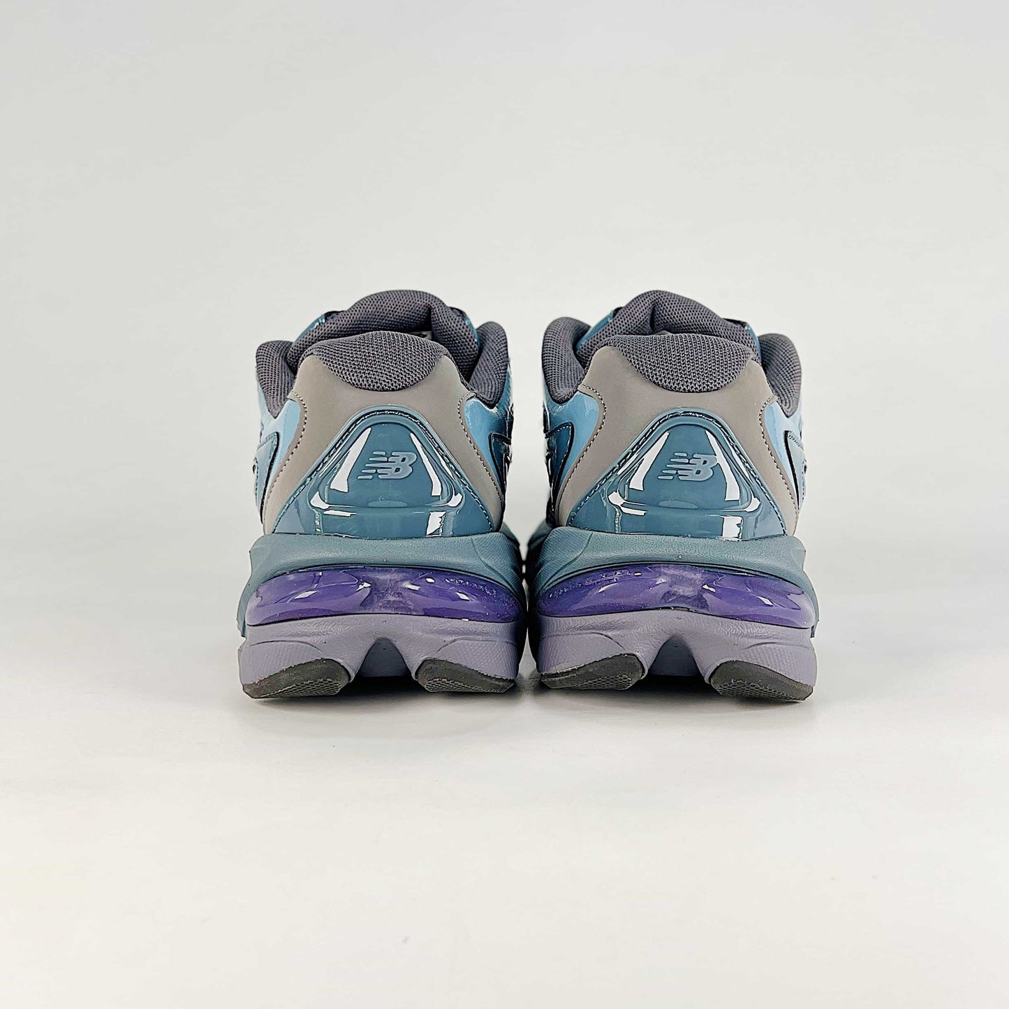 New Balance ABZORB 2000 Sneakers