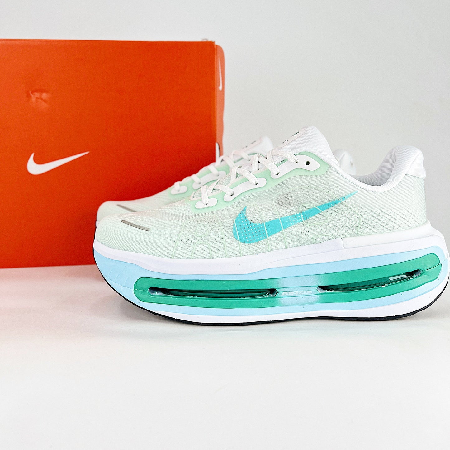 Nike Vomero Premium Running Shoes