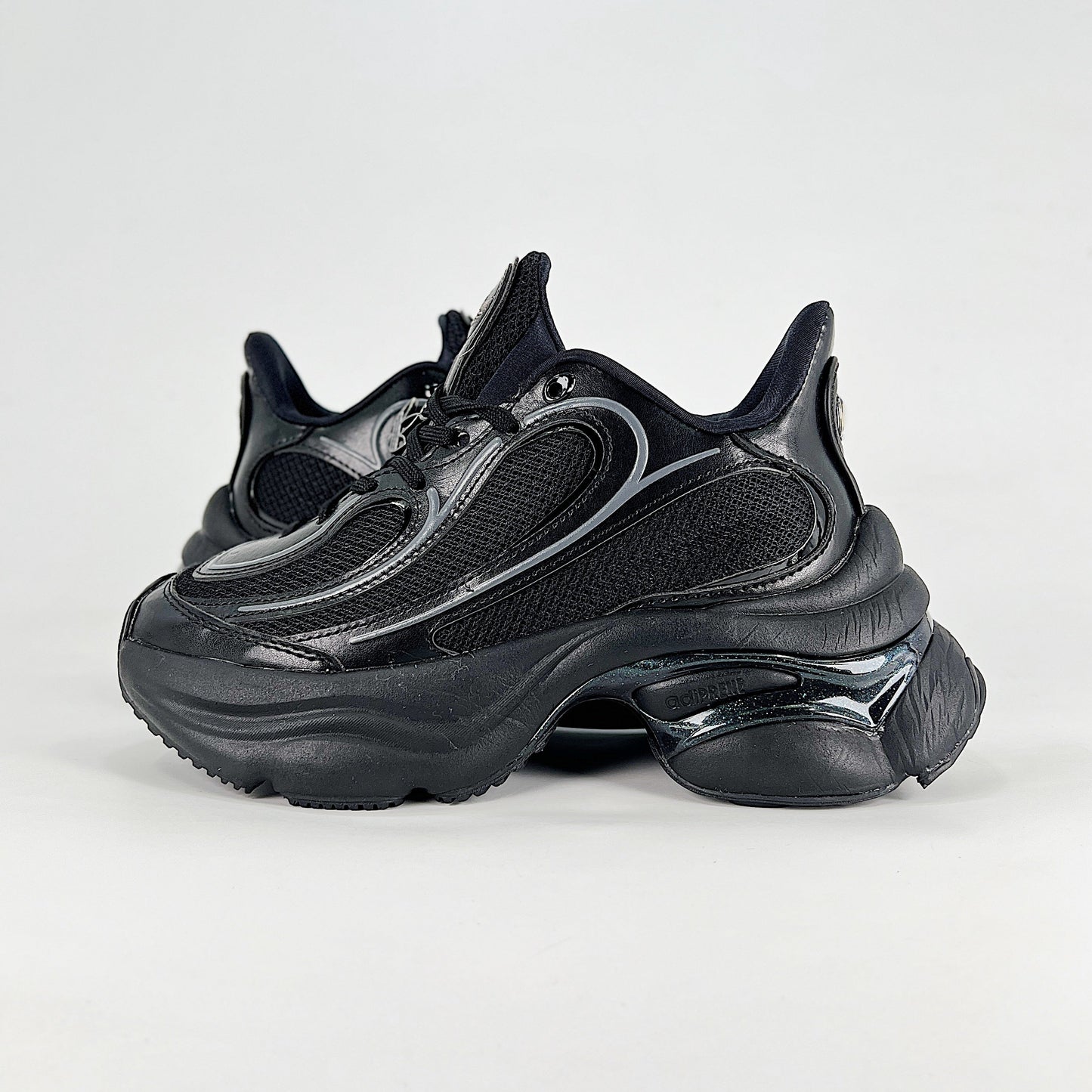 Adidas Ozvenuz Sneakers
