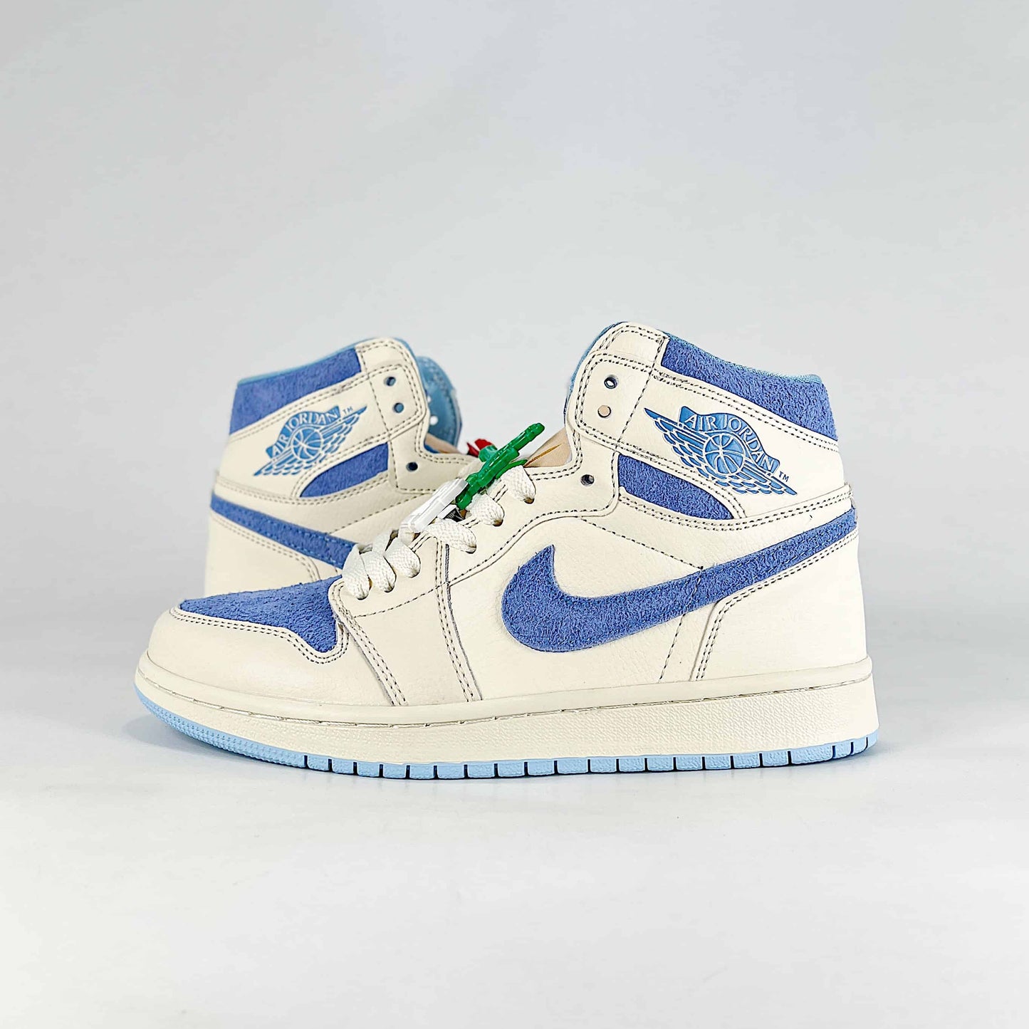 Nike Air Jordan 1 Retro High OG “Psychic Blue & Pale Ivory” Shoes