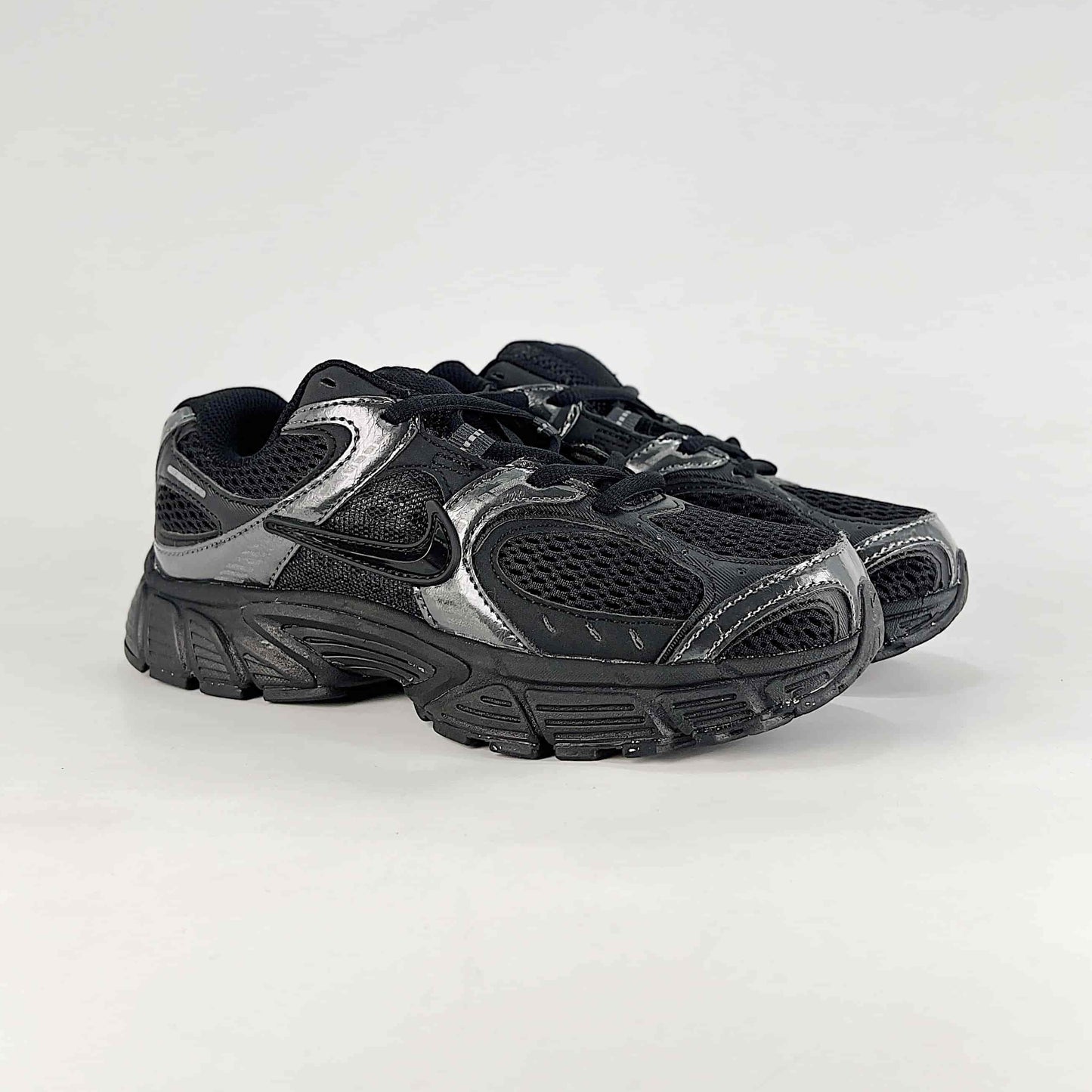 Nike V5 RNR Sneakers