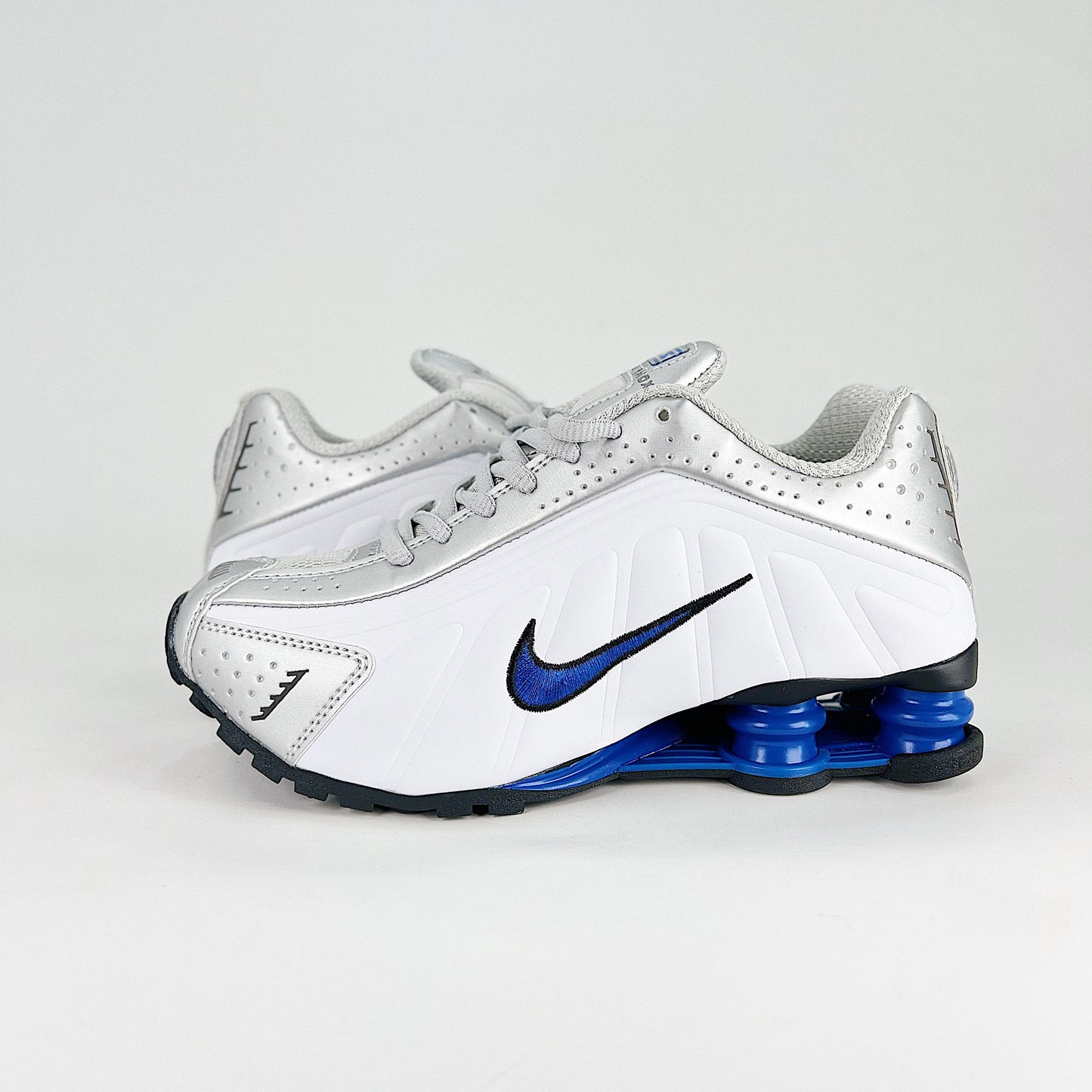 Nike Shox R4 Sneakers